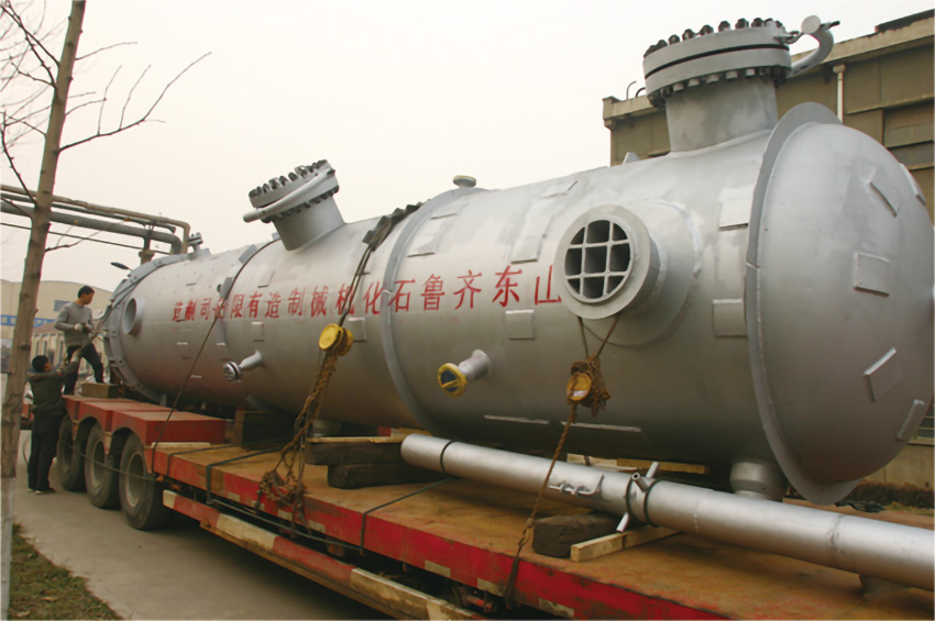  2011年3月沧州炼油厂热低压分离器